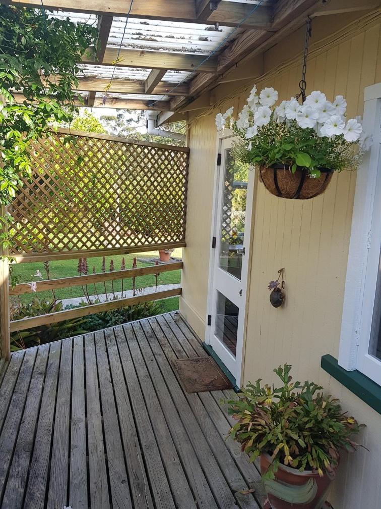 Rose Cottage Tryphena Eksteriør bilde